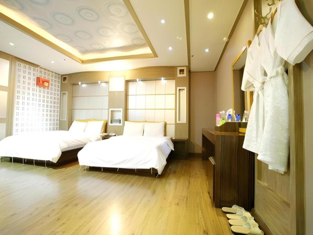 Hotel Head-One Uijeongbu Екстер'єр фото
