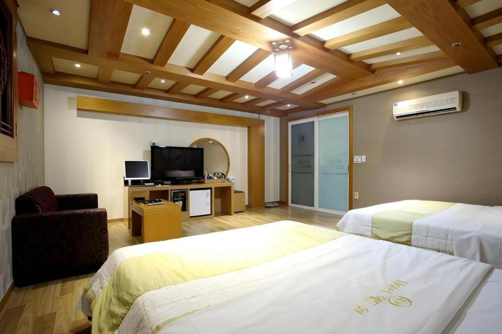 Hotel Head-One Uijeongbu Екстер'єр фото