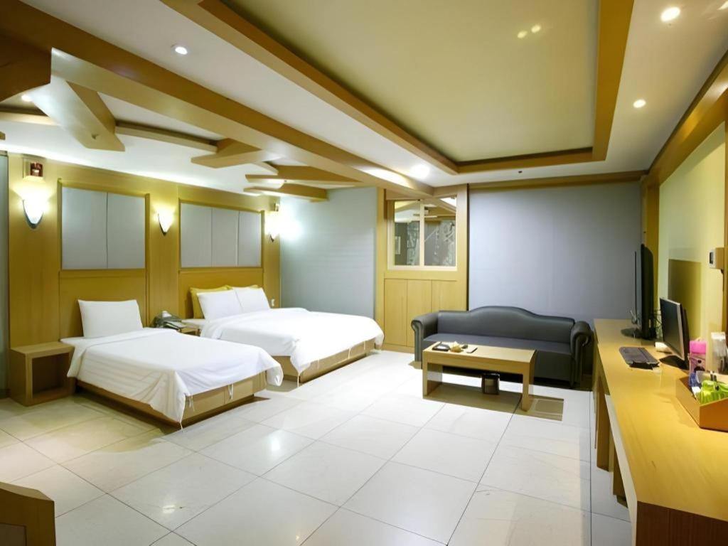 Hotel Head-One Uijeongbu Екстер'єр фото