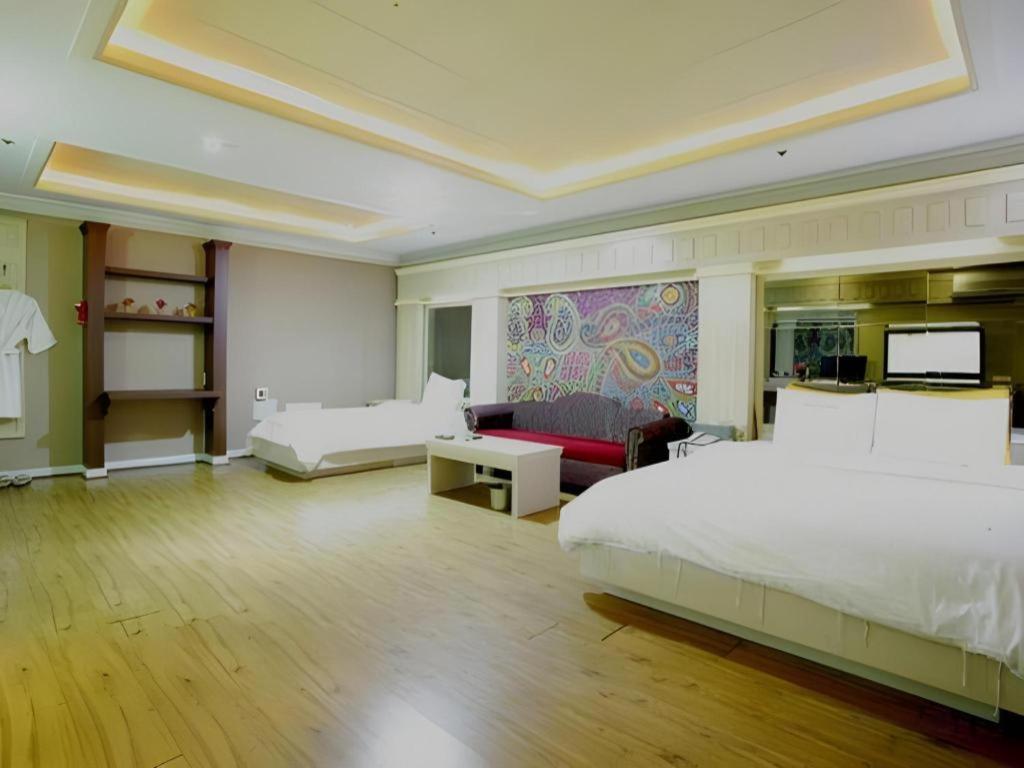 Hotel Head-One Uijeongbu Екстер'єр фото