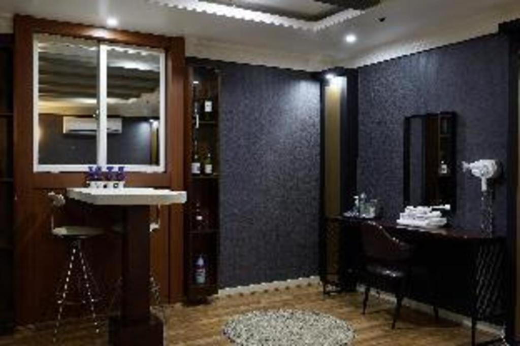 Hotel Head-One Uijeongbu Екстер'єр фото