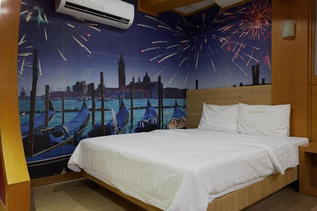 Hotel Head-One Uijeongbu Екстер'єр фото