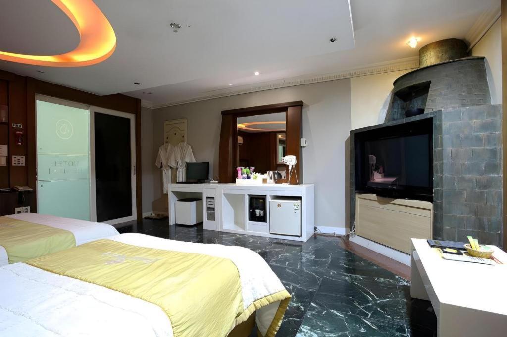 Hotel Head-One Uijeongbu Екстер'єр фото
